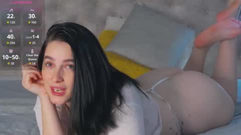 Dia online show from November 19, 5:02 pm