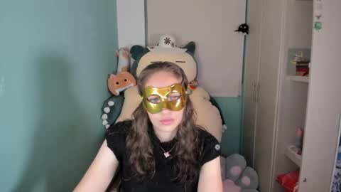 Laura online show from February 16, 1:24 am