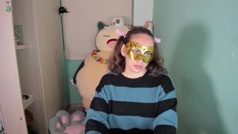 Laura online show from February 27, 1:38 am