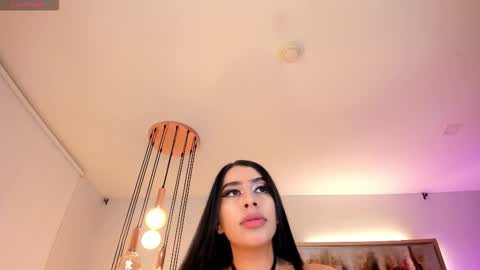 Snapshot of leahlombardi_ chatting on November 23, 3:17 am leahlombardi_ online show from November 23, 3:17 am