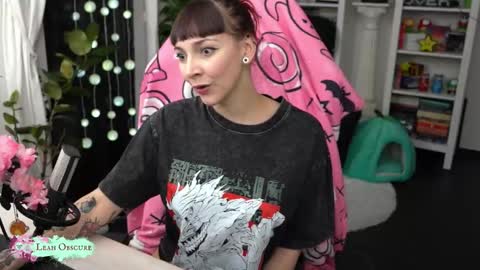 Leah online show from November 21, 8:29 pm