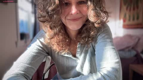 Snapshot of leahsparkles chatting on January 15, 2:24 pm Leah Sparkles online show from January 15, 2:24 pm