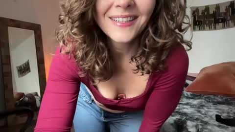 Snapshot of leahsparkles chatting on November 8, 5:45 pm Leah Sparkles online show from November 8, 5:45 pm