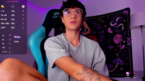 Snapshot of leaneseb chatting on December 23, 6:27 pm leaneseb online show from December 23, 6:27 pm