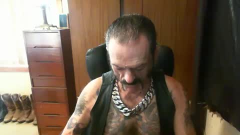 leathergreaser online show from February 16, 7:26 am