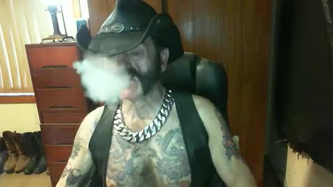 leathergreaser online show from January 14, 7:52 pm