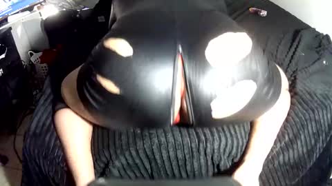 leatherman31 online show from March 3, 6:14 pm