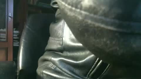 Snapshot of leathermotocross001 chatting on September 21, 5:47 pm Leathermotocross online show from September 21, 5:47 pm