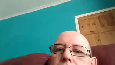 Snapshot of leatherpants68 chatting on September 23, 2:42 pm leatherpants68 online show from September 23, 2:42 pm