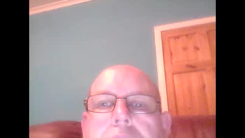 Snapshot of leatherpants68 chatting on September 25, 8:34 pm leatherpants68 online show from September 25, 8:34 pm