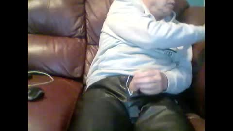 Snapshot of leatherpants68 chatting on October 29, 9:05 pm leatherpants68 online show from October 29, 9:05 pm