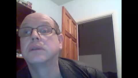 Snapshot of leatherpants68 chatting on November 24, 11:37 pm leatherpants68 online show from November 24, 11:37 pm