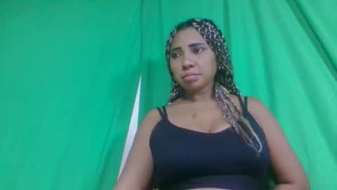 Snapshot of leatiana chatting on February 19, 10:50 pm leatiana online show from February 19, 10:50 pm