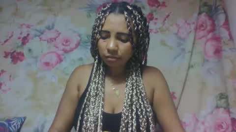 Snapshot of leatiana chatting on February 25, 7:18 am leatiana online show from February 25, 7:18 am