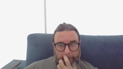 Snapshot of lecheare28 chatting on February 24, 4:36 pm lecheare28 online show from February 24, 4:36 pm