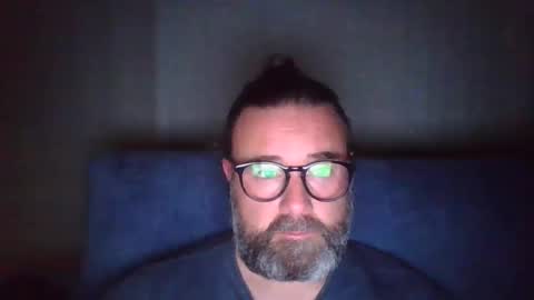 Snapshot of lecheare28 chatting on March 1, 8:42 pm lecheare28 online show from March 1, 8:42 pm