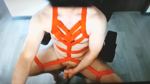 Snapshot of lechiffre1205 chatting on January 4, 10:13 pm Michel online show from January 4, 10:13 pm