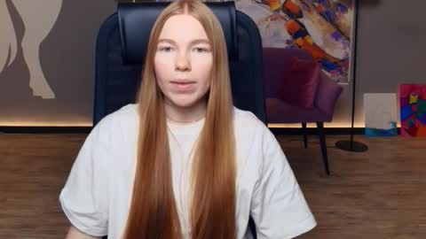 Lilly online show from December 13, 7:53 pm