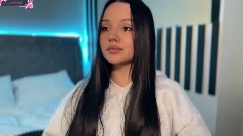 Amelie online show from February 1, 1:20 pm