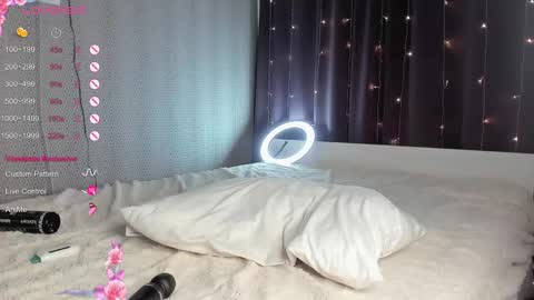 Snapshot of leenylipss chatting on March 4, 6:15 am Emily pvt open ONLY WITH EXTRA TIPS online show from March 4, 6:15 am