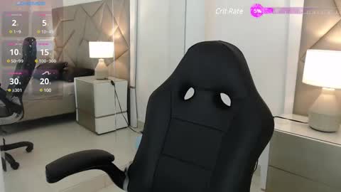 Snapshot of leethompson_ chatting on February 12, 12:12 pm Leet  online show from February 12, 12:12 pm