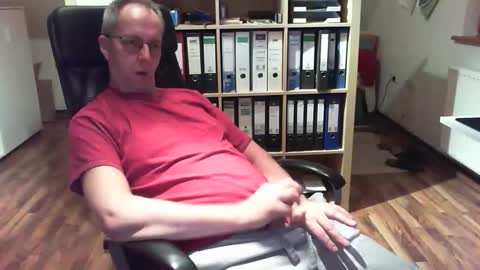 Snapshot of lefti27 chatting on November 7, 3:45 pm Dave online show from November 7, 3:45 pm