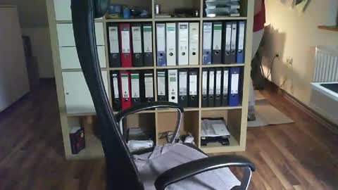 Snapshot of lefti27 chatting on November 16, 1:00 am Dave online show from November 16, 1:00 am