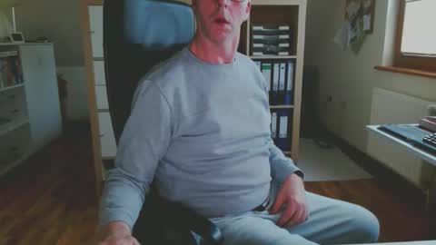 Dave online show from February 21, 2:51 pm