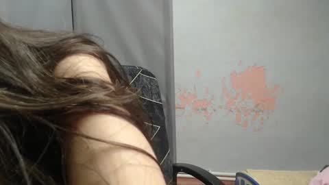 Liya online show from December 4, 5:32 pm