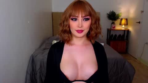 Snapshot of legendaryxqueen chatting on February 3, 11:42 am UR ULTIMATE QUEEN SUSSIE BROWN online show from February 3, 11:42 am