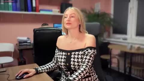 LegsLONG online show from January 12, 5:23 am