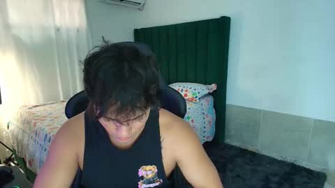  Lei  online show from February 23, 7:55 pm