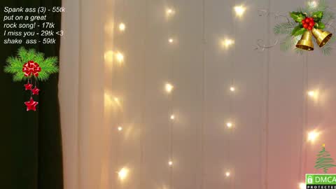 hey Im Leia and I love rock  online show from December 15, 4:48 pm