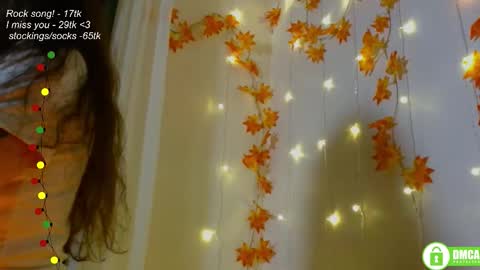 hey Im Leia and I love rock  online show from October 4, 7:01 pm