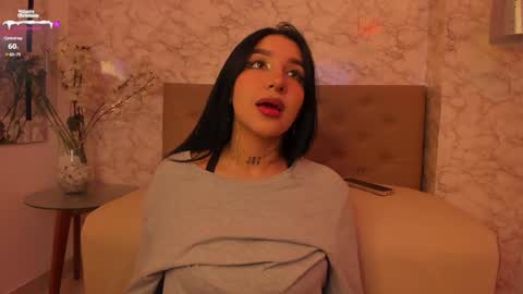 Snapshot of leiawong chatting on December 30, 12:22 am Leia online show from December 30, 12:22 am