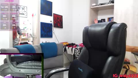 LeidyDi223 online show from October 19, 1:23 pm