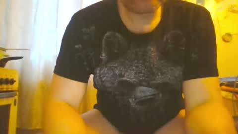 Snapshot of leila472952 chatting on December 3, 8:05 am Sergey online show from December 3, 8:05 am