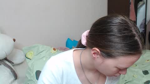 Snapshot of leila_bambi chatting on January 22, 6:52 pm leila_bambi online show from January 22, 6:52 pm