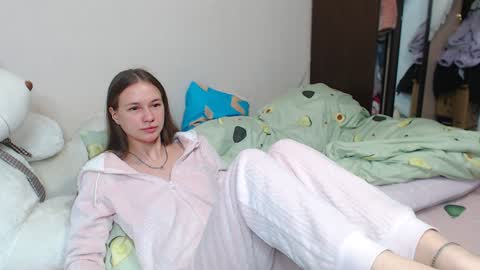 Snapshot of leila_bambi chatting on January 22, 10:37 pm leila_bambi online show from January 22, 10:37 pm