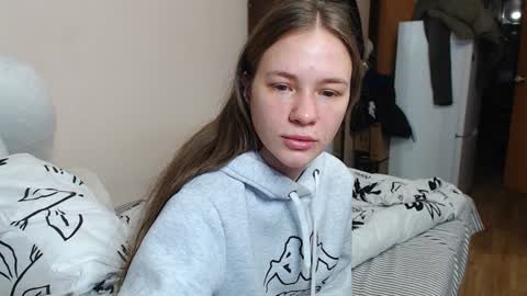 Snapshot of leila_bambi_ chatting on December 25, 9:11 pm leila_bambi_ online show from December 25, 9:11 pm