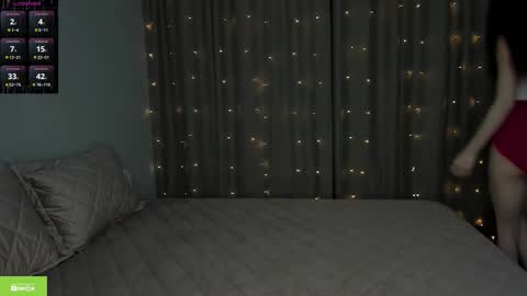 leiladream online show from December 4, 4:11 am