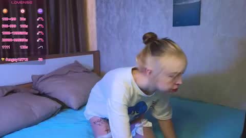 Leila online show from December 3, 4:36 am