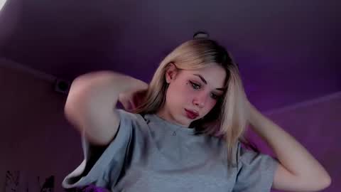 leilalafleur_ online show from February 4, 5:46 am