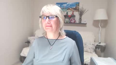 Leila Kinky online show from June 5, 6:52 am