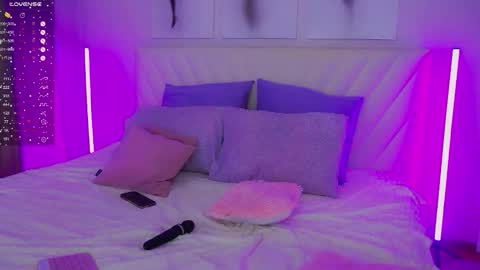 Leila online show from March 2, 2:03 am