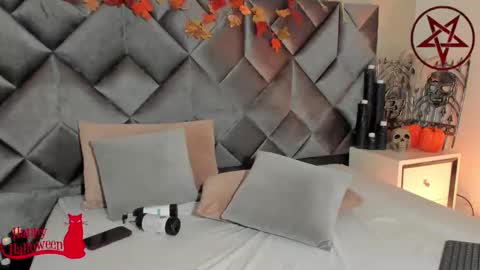 Snapshot of leizathompson chatting on October 7, 10:40 pm Leizathompson online show from October 7, 10:40 pm