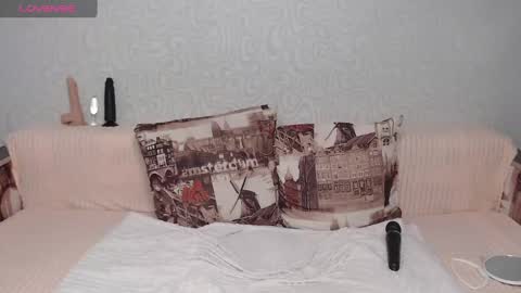 Snapshot of lelapopins chatting on January 12, 8:25 am Lana online show from January 12, 8:25 am