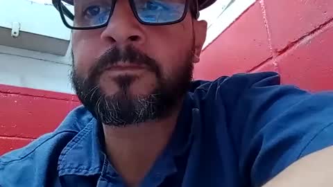 Snapshot of lelefiel chatting on January 7, 3:46 am Pequeno Urso online show from January 7, 3:46 am