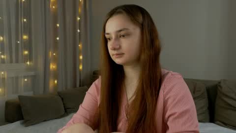 Lelia online show from March 30, 4:30 pm