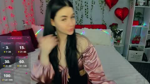 LellitClark online show from April 7, 8:20 pm